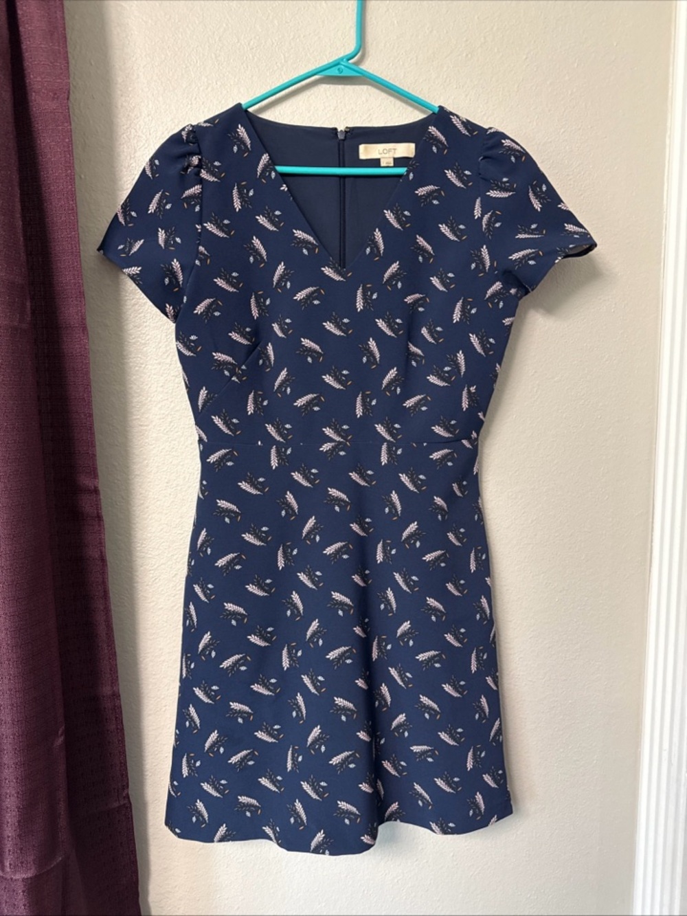 #815 Loft Navy Blue print shift Dress With Pockets Size 2